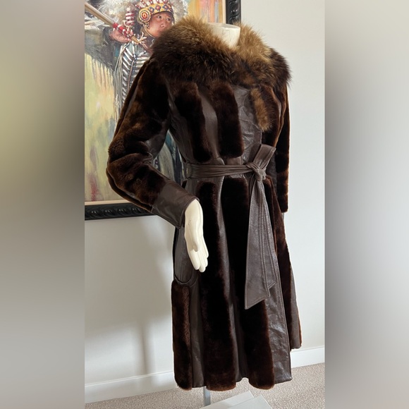 Vintage Brown Genuine Leather Coat with Faux Fur Stripes – Very Nice Condition - Picture 1 of 13